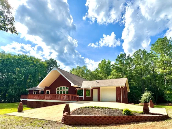 1310 Deerwood Dr, Madison, GA 30650