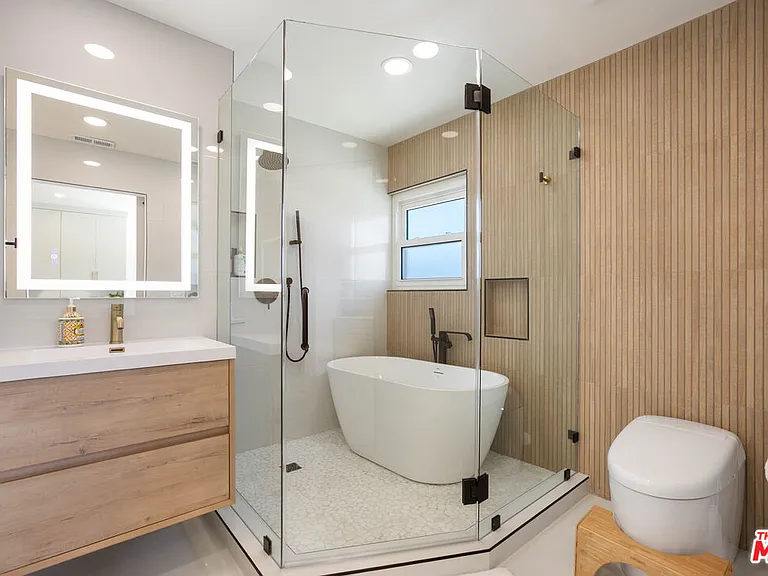12831 Red Hill Ave — Photo 36