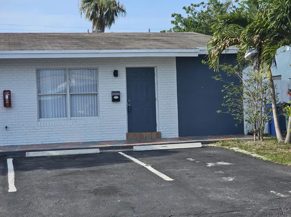 671 NE 46th Ct, Oakland Park, FL 33334
