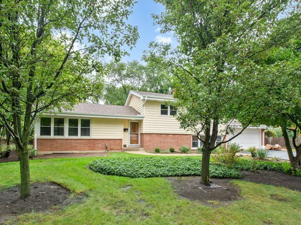 200 W Council Trl, Mount Prospect, IL 60056