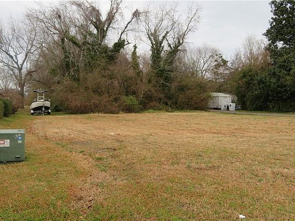3rd image of 168 S Birdneck Rd