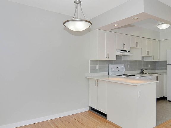 5th image of 1750 Davie St #1206