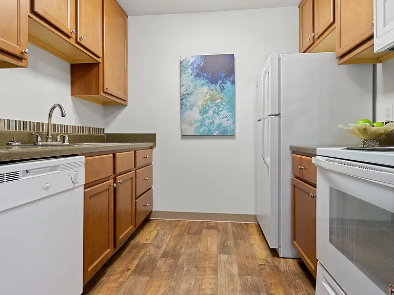 Arbor Lakes Kitchen