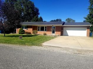 535 W 3rd St, Trenton, IL