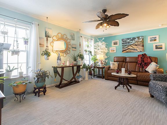 4th image of 248 Maple Run