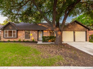 6426 Ridge Pass Dr, San Antonio, TX 78233