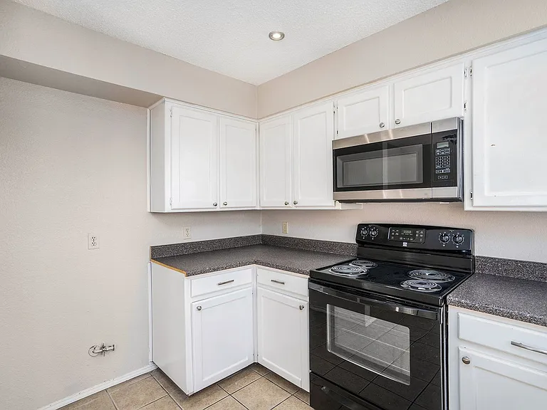 3301 Aurora St #D — Photo 11