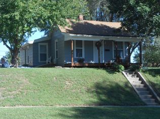2529 S 17th St, Saint Joseph, MO 64503