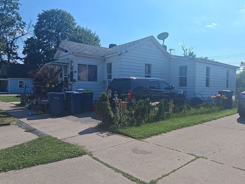 1st image of 2004 Marsac St