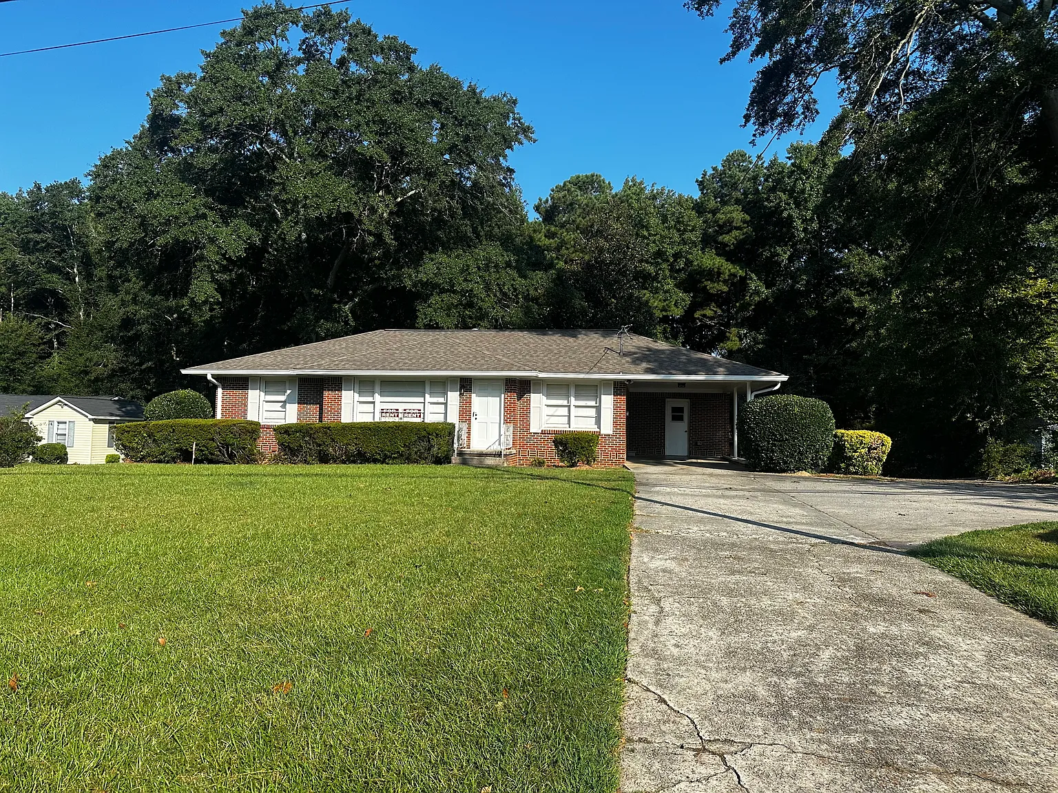 3 bed, 1090 sqft, $1,800 — Photo 1