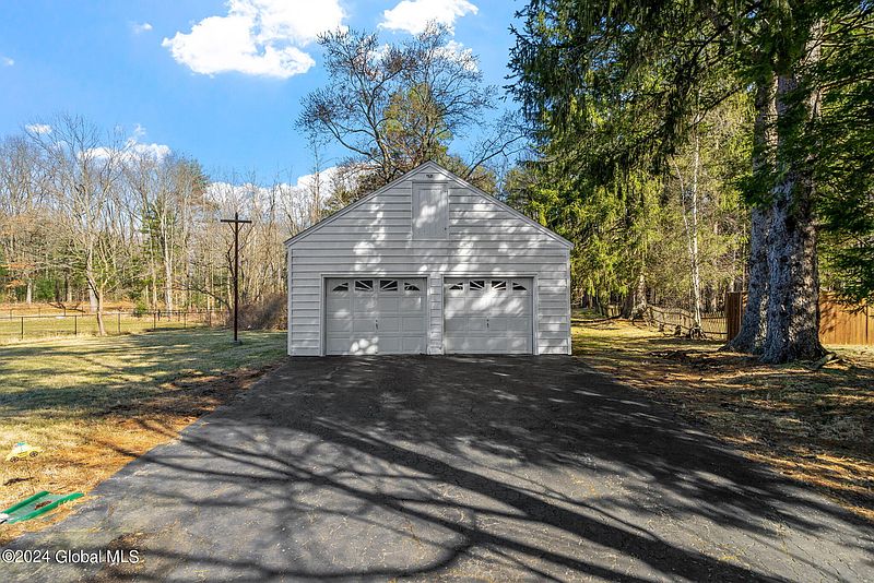 4th image of 53 New Shaker Road