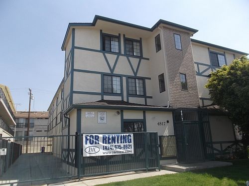 1st image of 4817 W 118th Pl APT 06