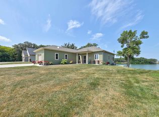 34791 Island View Ln, Emmetsburg, IA 50536