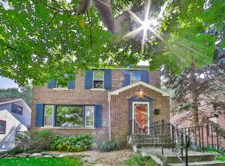 307 Herrick Rd, Riverside, IL 60546