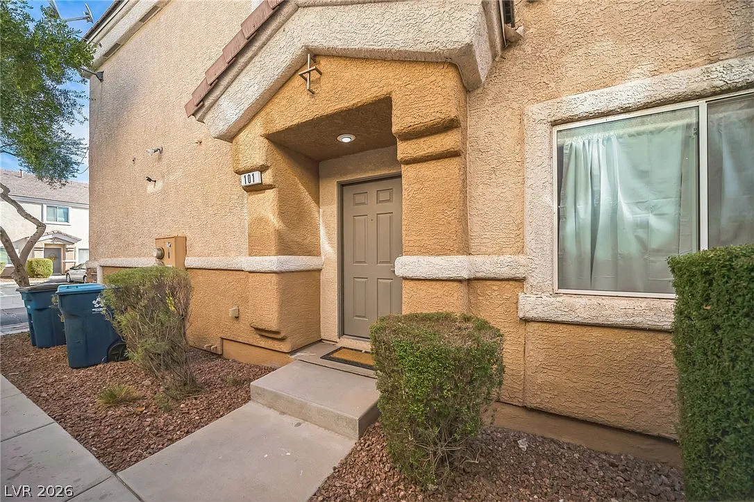2 bed, 2.0 bath, 1189 sqft, $1,400 — Photo 1