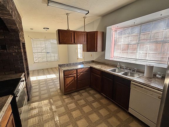 4th image of 5815 Cinnamon Creek Cir