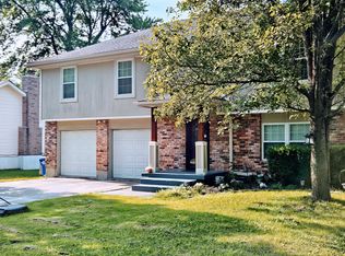 15913 W 152nd Ter, Olathe, KS 66062