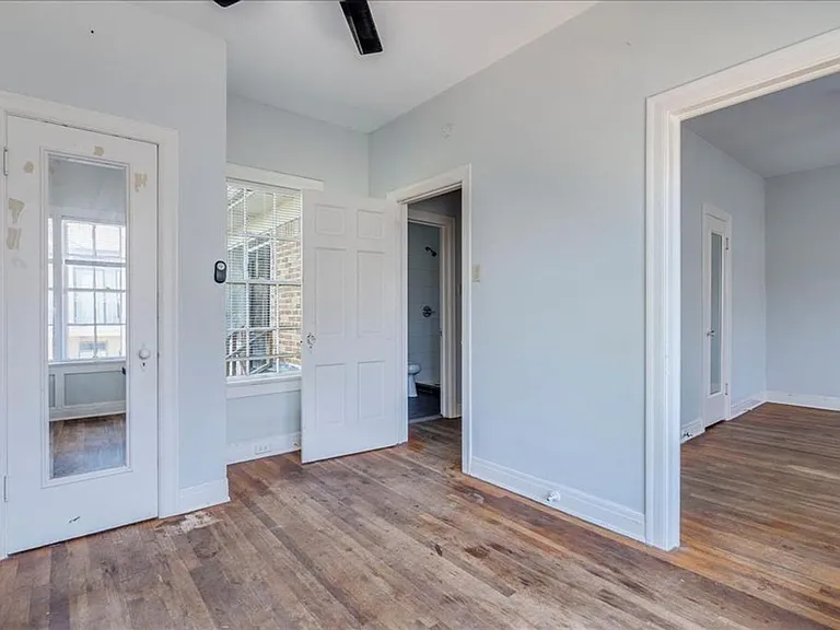 1916 Robbins Pl — Photo 9
