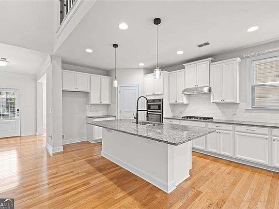 3rd image of 4493 Thach Ave