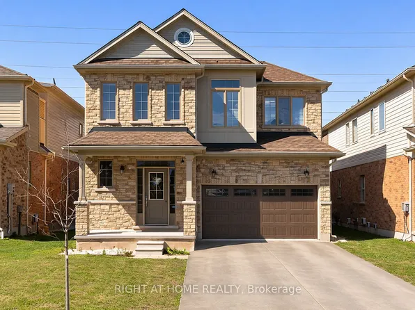 7571 Marpin Ct, Niagara Falls, ON L2H 0P3