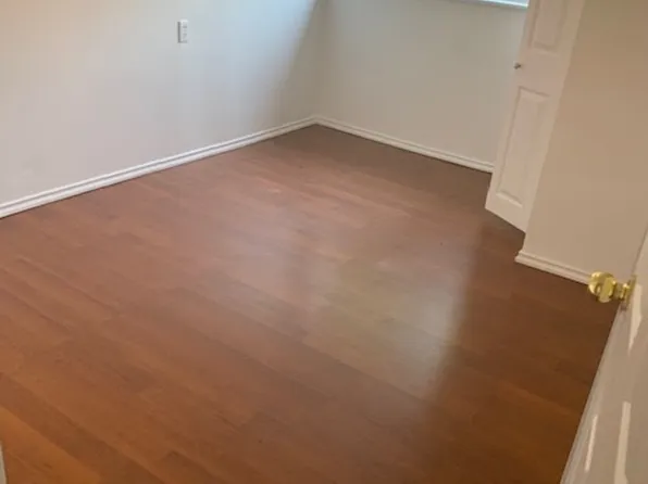 3955 Pandora St, Burnaby, BC