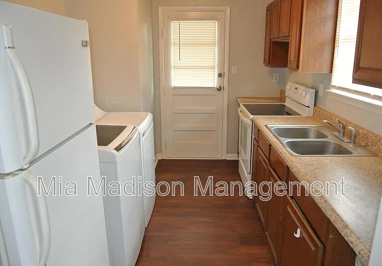 310 Forrest Ave — Photo 4