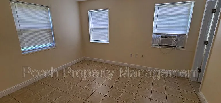 1 Ellis Dr #B — Photo 4