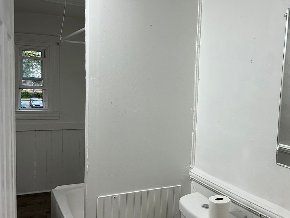 2nd image of 584 Dewey Ave