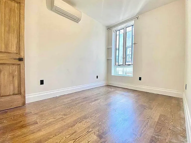 81 Stockholm St #2B — Photo 9