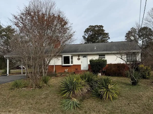 3016 Shelbourne Rd, Knoxville, TN 37917