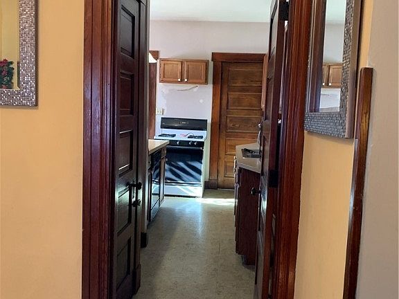 5th image of 23 E Parkwood Ave