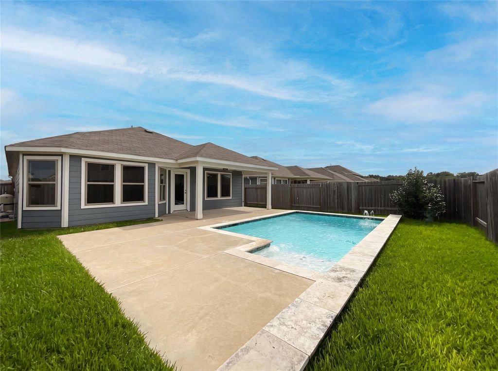 823 Deerhurst Ln, Magnolia, TX - View 5