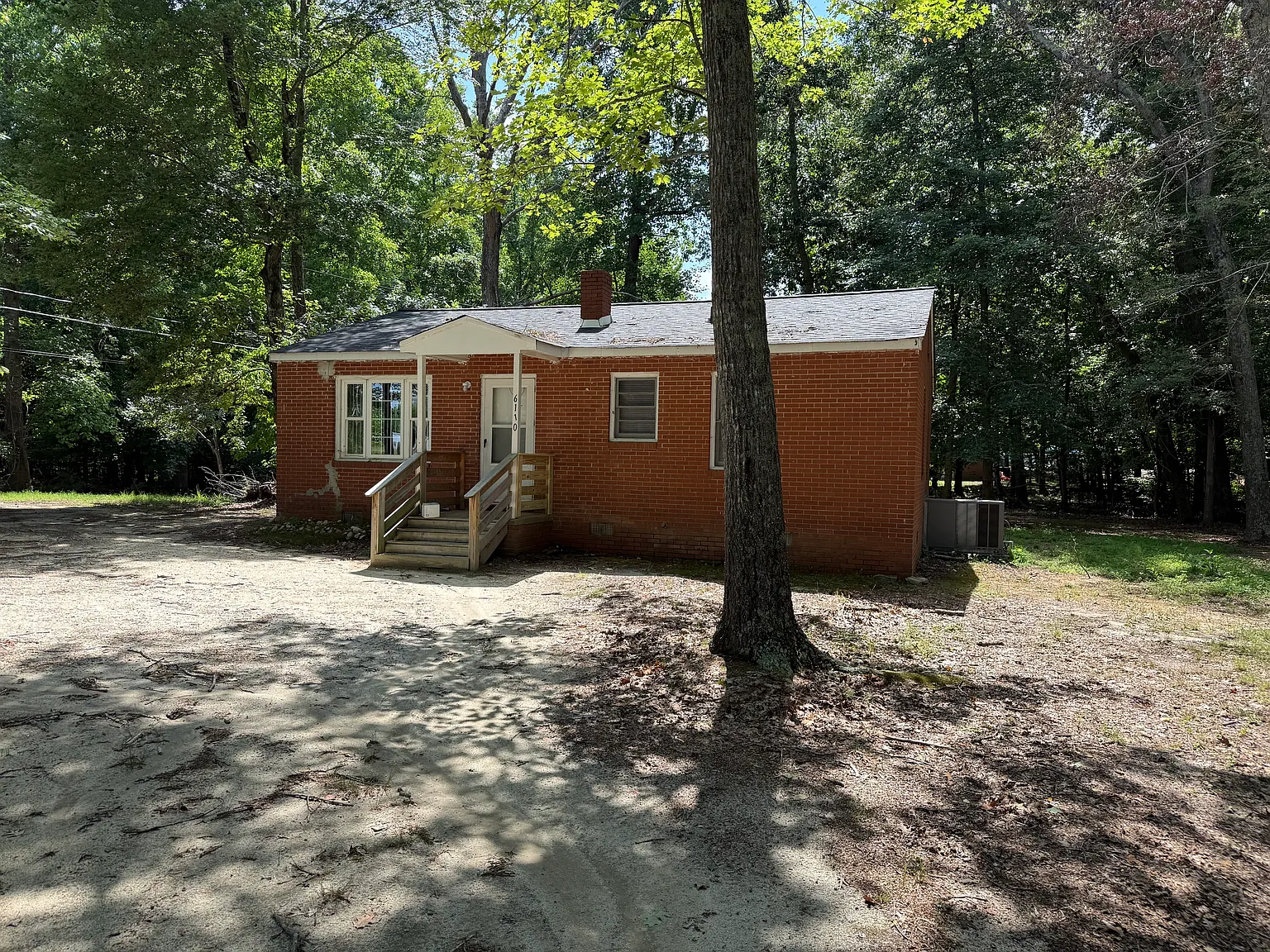 2 bed, $1,000 — Photo 1