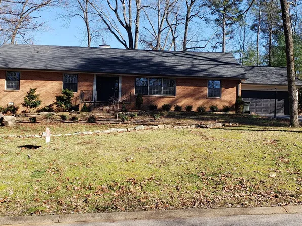 207 Inverness Dr, Signal Mountain, TN 37377