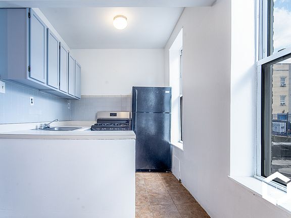 5th image of 784 Bergen St APT 2