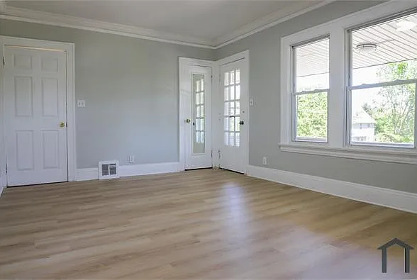 3 bed, $1,500 — Photo 4