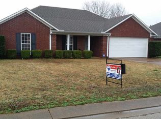 29 Castlegate Dr, Jackson, TN 38305