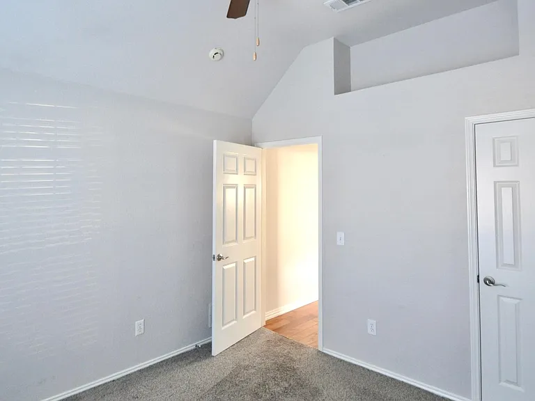 10817 Red Cedar Dr — Photo 14