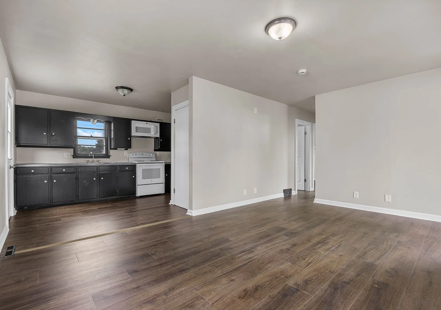 3 Bedroom 1 Bath Home for Rent in Perry — Photo 3
