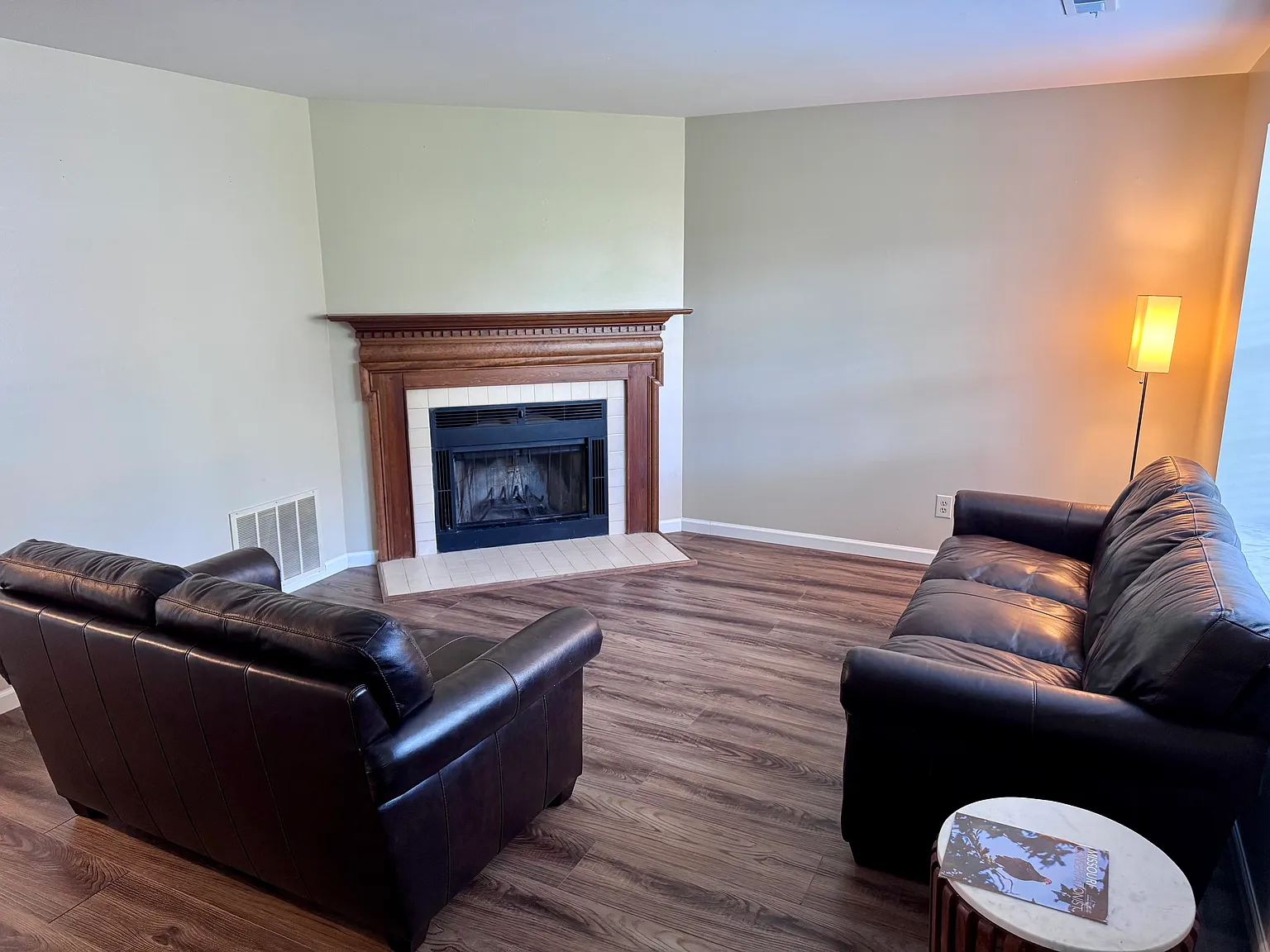 2 bed, 1.5 bath, 1200 sqft, $1,695 — Photo 2