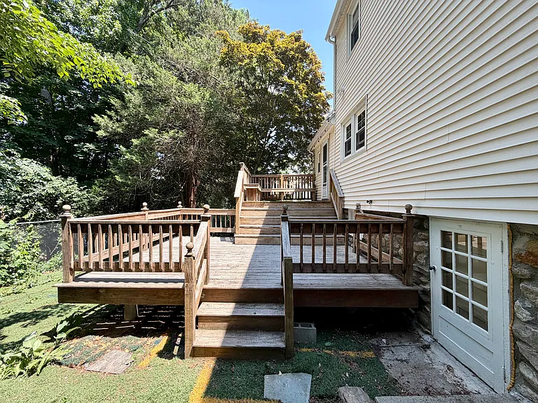 18 Zenith Dr — Photo 28
