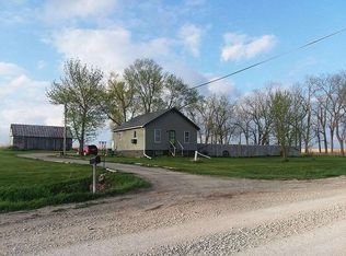7207 E Bennington Rd, Dunkerton, IA 50626