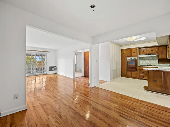 155 Bay 44th Street image 8 of 20