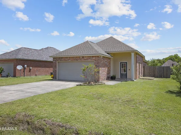 106 Sunny Oak Trl, Carencro, LA 70520