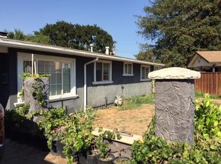 345 Walnut Ln, Gilroy, CA 95020