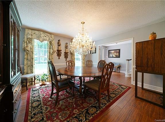 4th image of 7045 Old Oak Ln