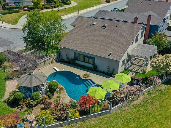 5th image of 278 Bayliss Dr