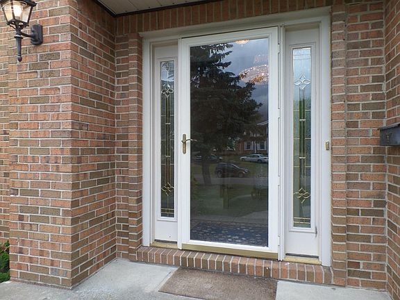 4th image of 576 Boutell Dr