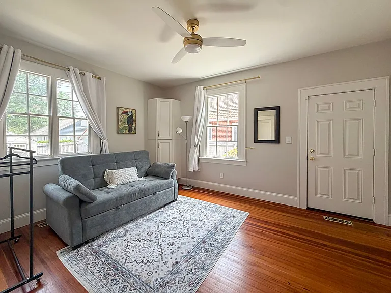 417 SW 10th St — Photo 22