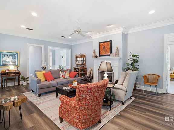 5th image of 105 Oak Bend Ct